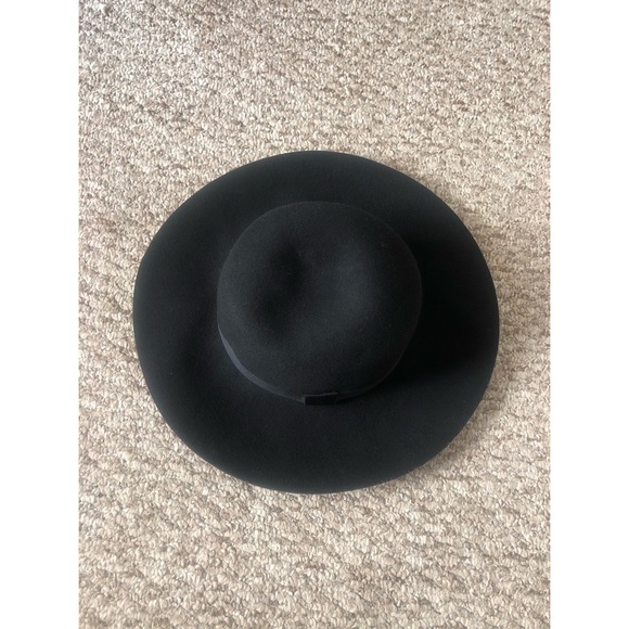 Stylish hat - Picture 2 of 4